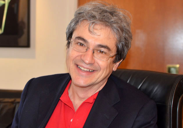 Physicist Carlo Rovelli: 'Time does not exist' - Perspective